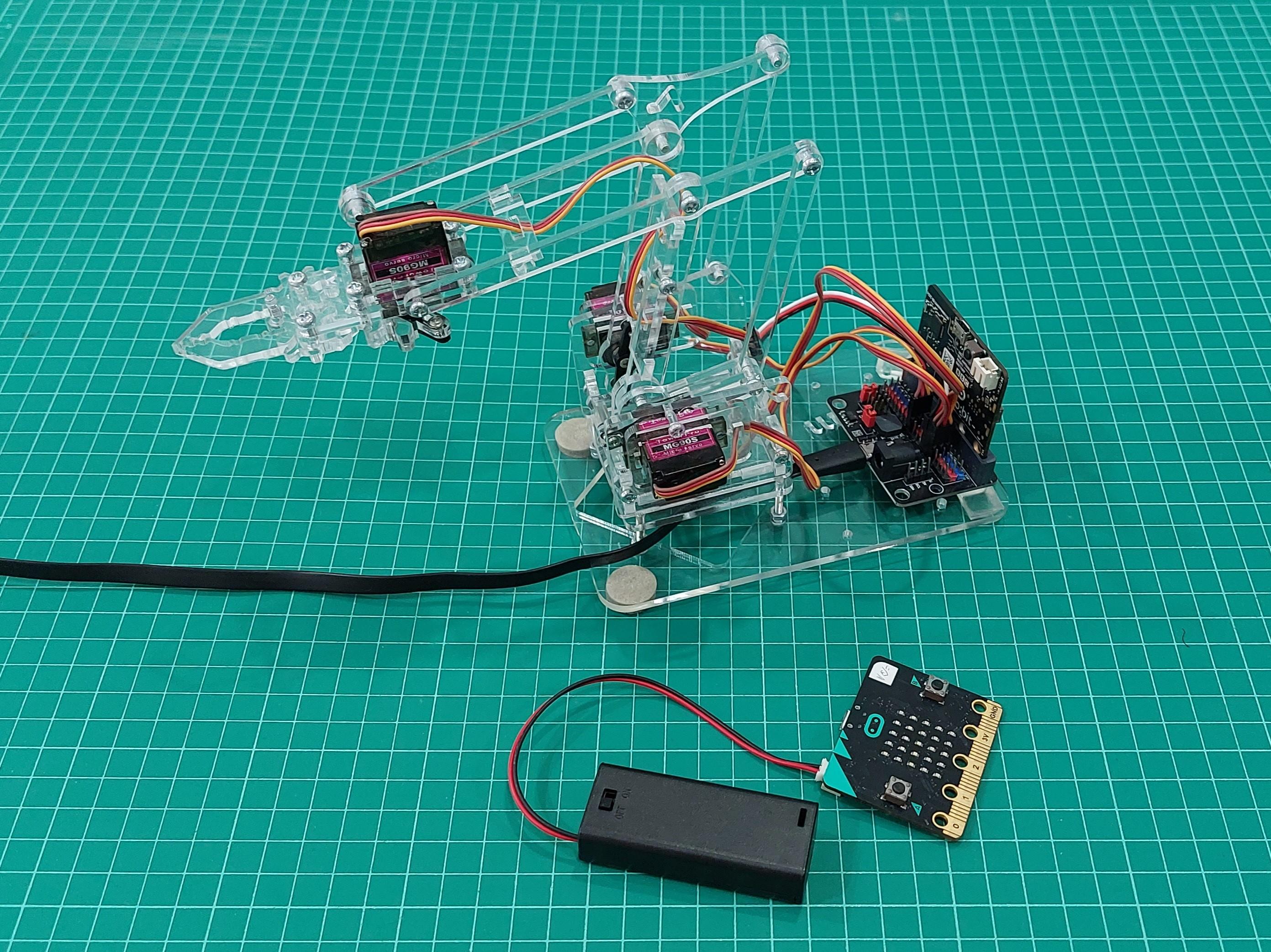 Control Robot Arm With Simple Gestures