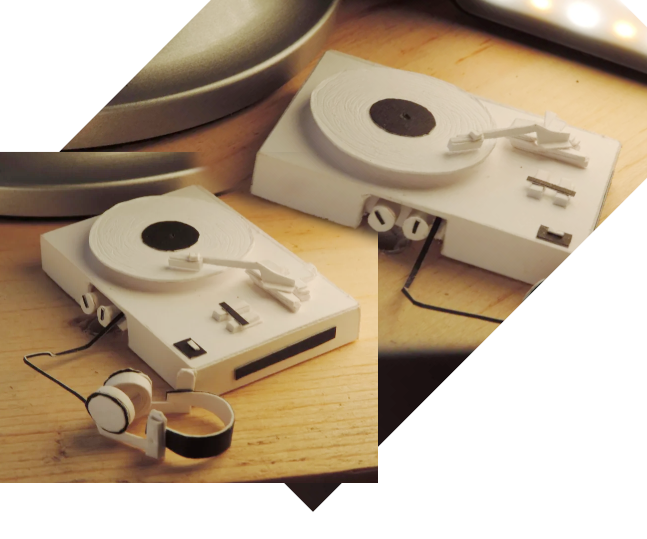 Vinyl Player & Headphones for Miniature Dollhouses audio Themed Craft's Desktops/Shelves