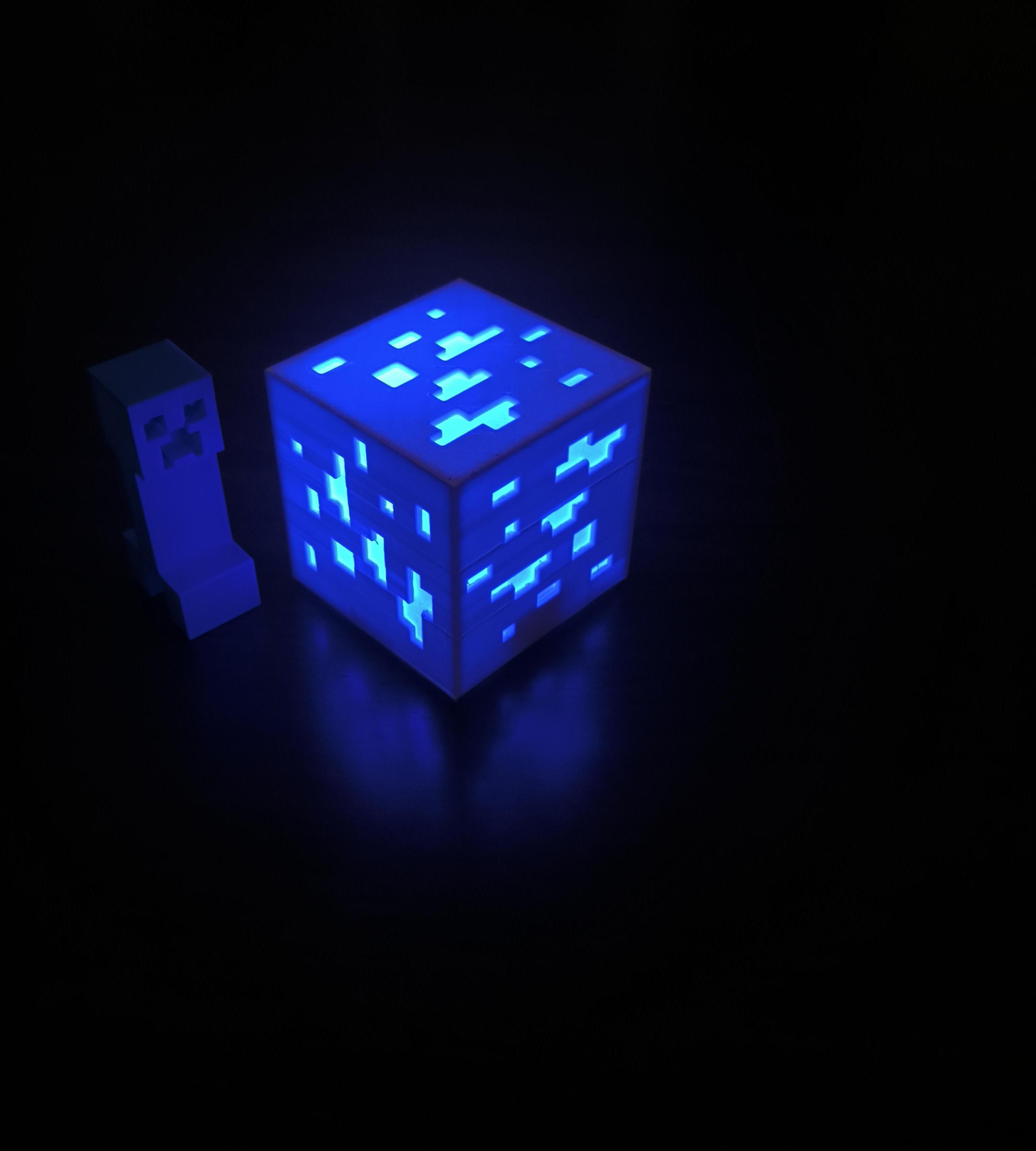 Minecraft Diamond Ore Lamp