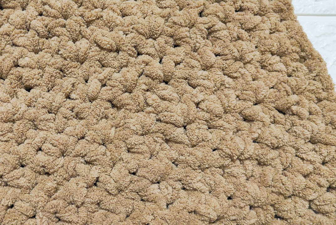 Easy Crochet Chunky Blanket Pattern and Tutorial