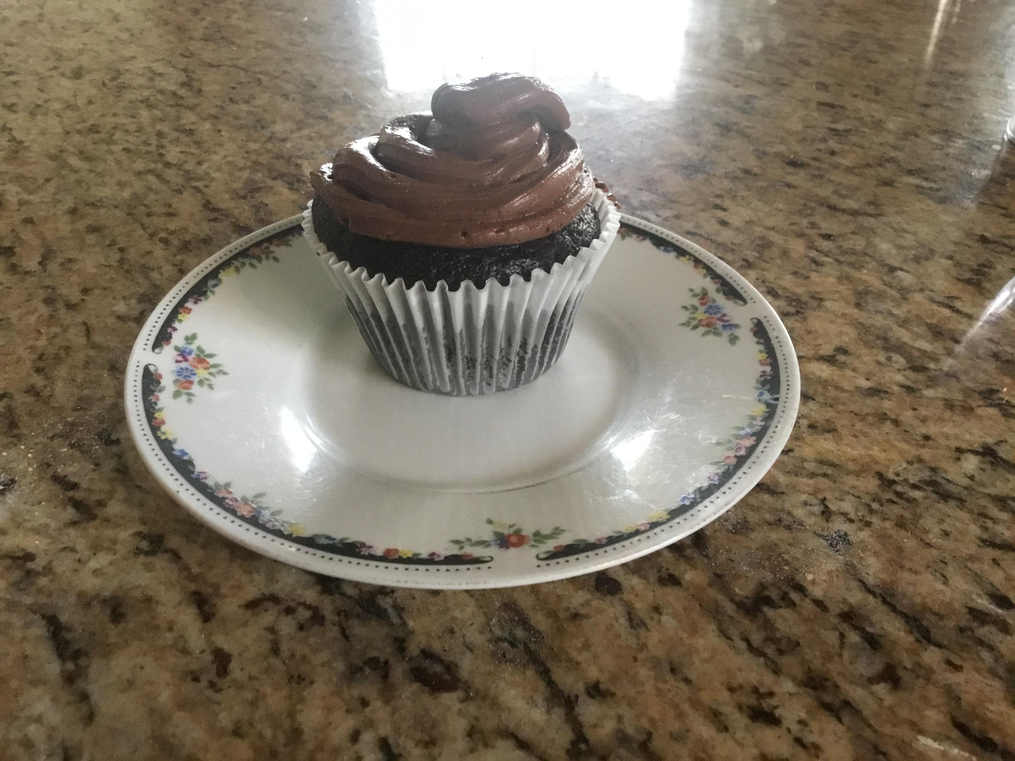 How to Make Chocolate Cupcakes With Chocolate Buttercream Frosting