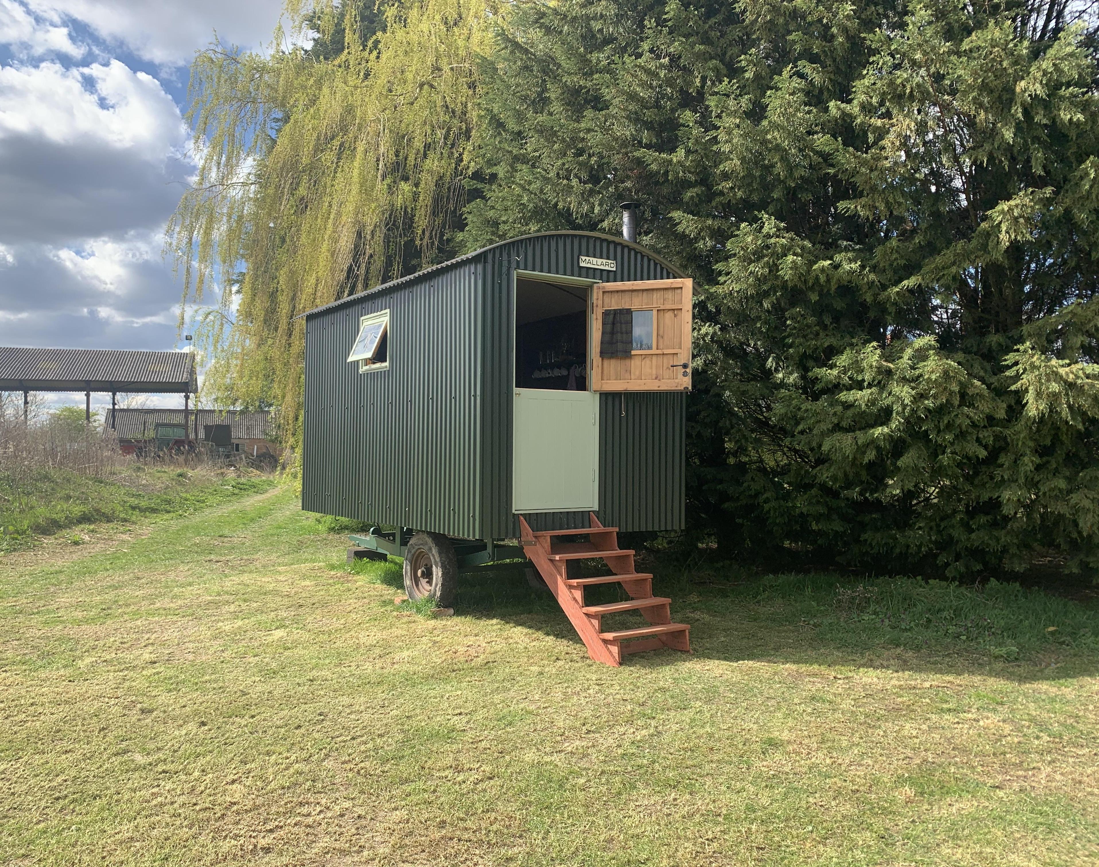 Self build Shepherds Hut. Step by Step With Photos. Off Grid Living